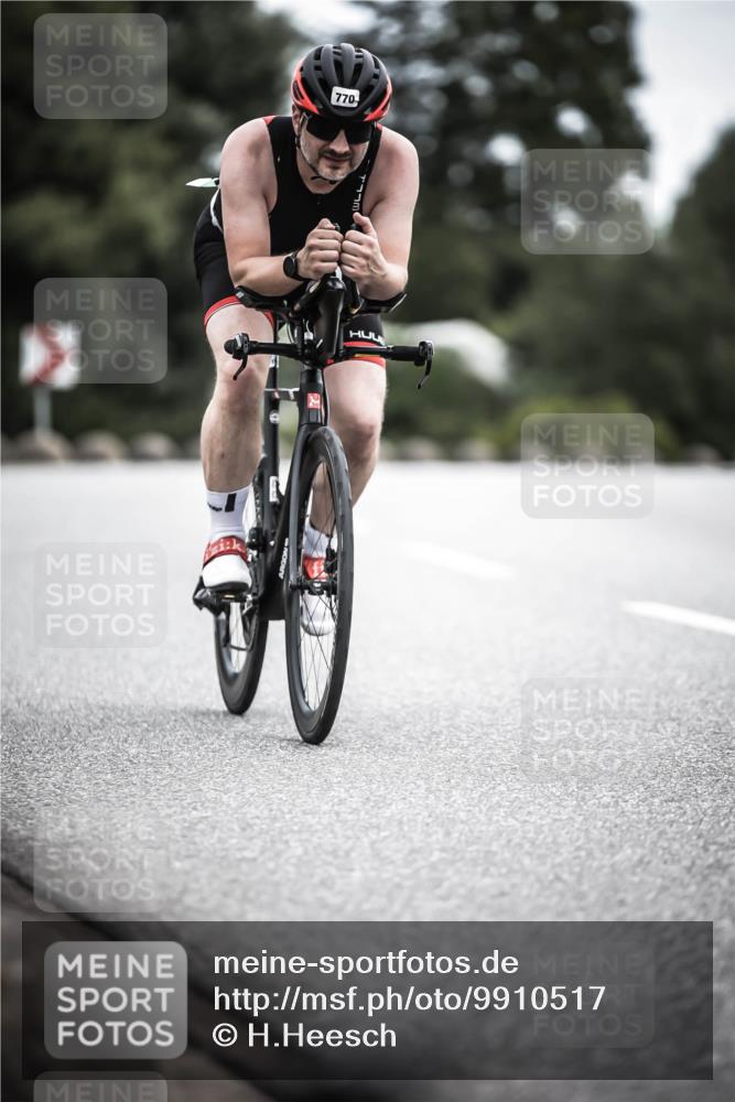 21.06.2026 - 29. Vierlanden-Triathlon H.Heesch http://msf.ph/oto/9910517 21.06.2026 12:00:05 Radfahren 227, 753, 770, 883 meine-sportfotos.de