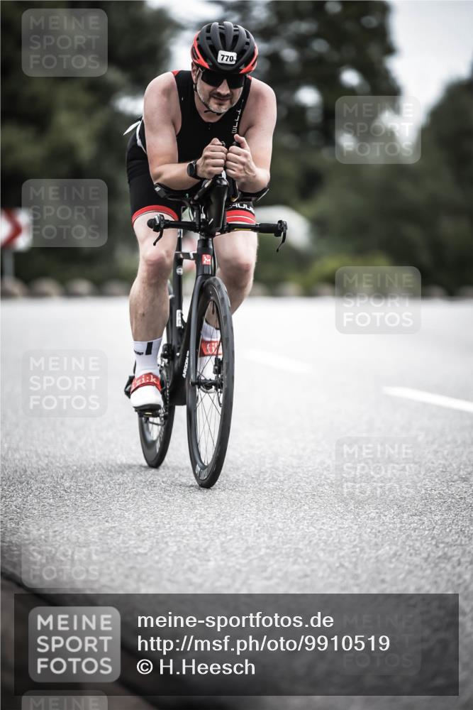 21.06.2026 - 29. Vierlanden-Triathlon H.Heesch http://msf.ph/oto/9910519 21.06.2026 12:00:05 Radfahren 227, 753, 770, 883 meine-sportfotos.de