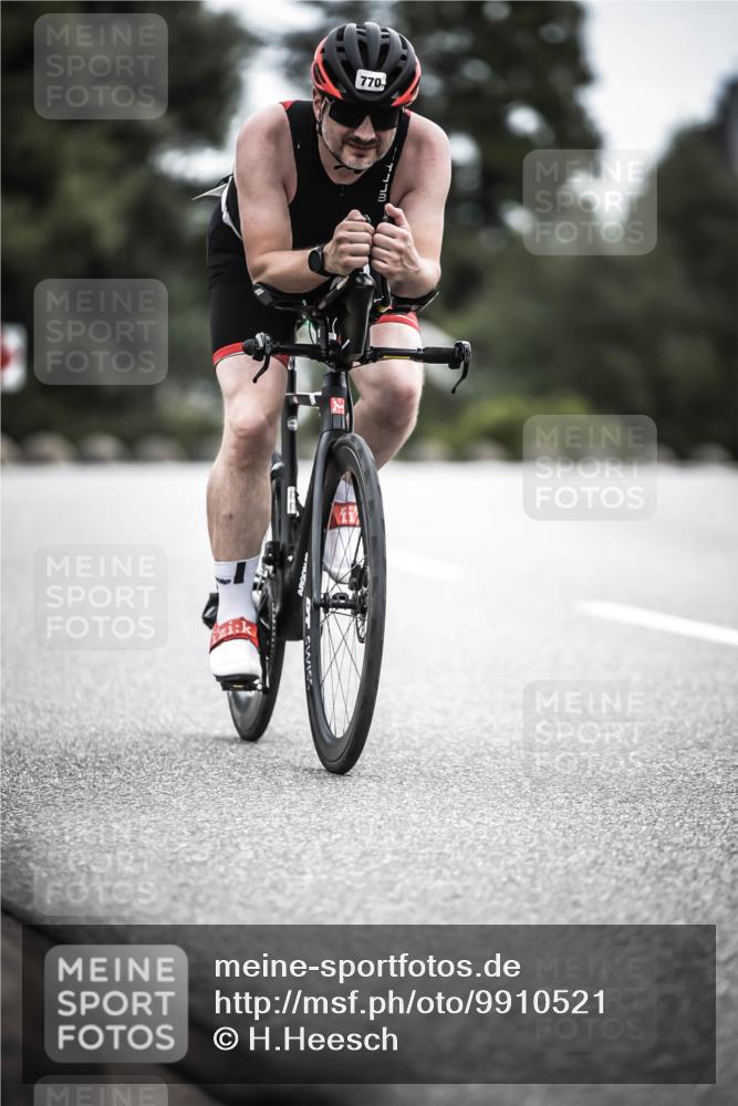 21.06.2026 - 29. Vierlanden-Triathlon H.Heesch http://msf.ph/oto/9910521 21.06.2026 12:00:05 Radfahren 227, 753, 770, 883 meine-sportfotos.de