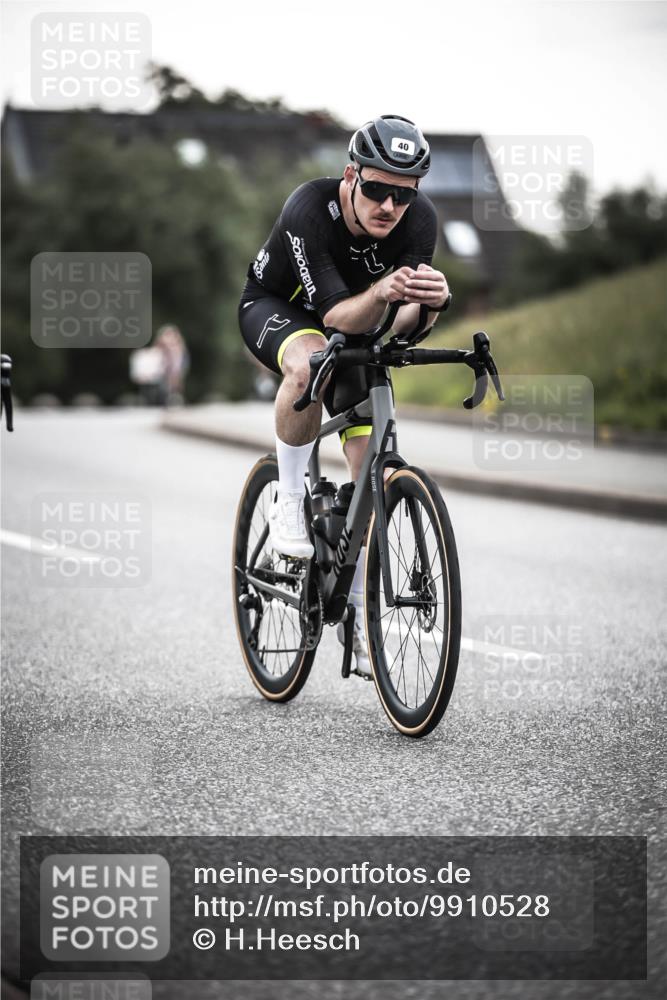 21.06.2026 - 29. Vierlanden-Triathlon H.Heesch http://msf.ph/oto/9910528 21.06.2026 09:33:57 Radfahren 40, 47, 96, 101, 153, 187 meine-sportfotos.de