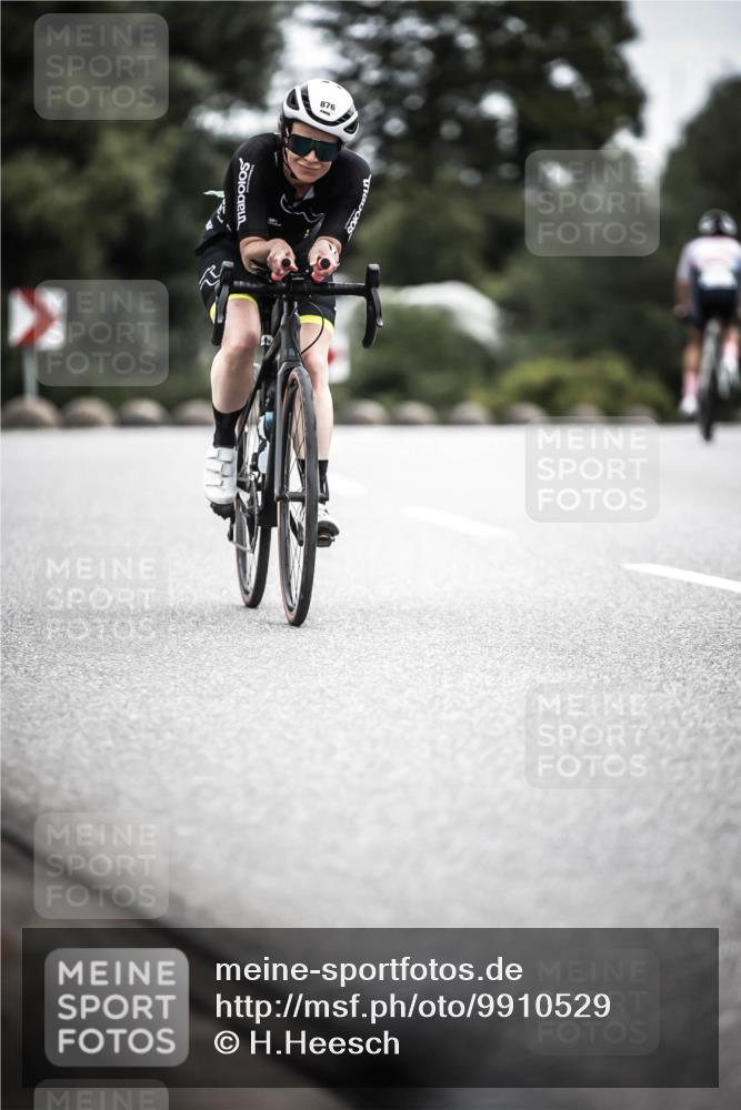 21.06.2026 - 29. Vierlanden-Triathlon H.Heesch http://msf.ph/oto/9910529 21.06.2026 12:00:24 Radfahren 295, 788, 876 meine-sportfotos.de