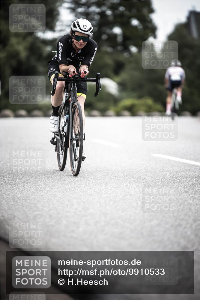 21.06.2026 - 29. Vierlanden-Triathlon H.Heesch http://msf.ph/oto/9910533 21.06.2026 12:00:24 Radfahren 295, 788, 876 meine-sportfotos.de
