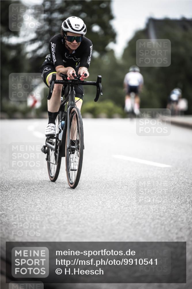 21.06.2026 - 29. Vierlanden-Triathlon H.Heesch http://msf.ph/oto/9910541 21.06.2026 12:00:24 Radfahren 295, 788, 876 meine-sportfotos.de