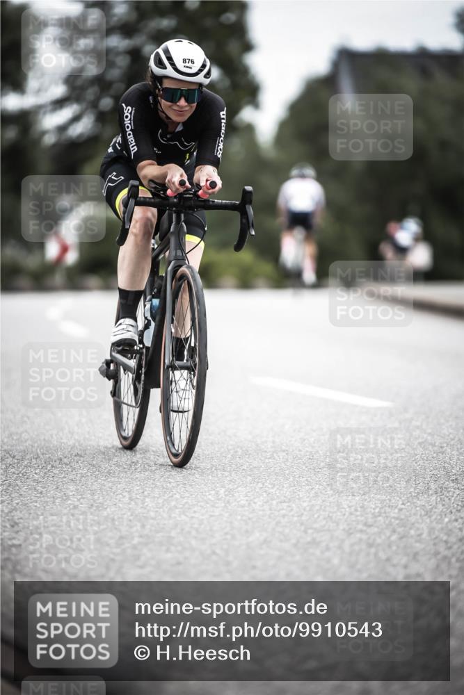 21.06.2026 - 29. Vierlanden-Triathlon H.Heesch http://msf.ph/oto/9910543 21.06.2026 12:00:24 Radfahren 295, 788, 876 meine-sportfotos.de