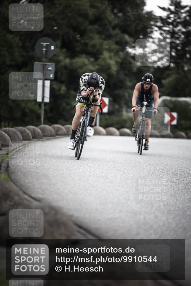21.06.2026 - 29. Vierlanden-Triathlon H.Heesch http://msf.ph/oto/9910544 21.06.2026 09:34:05 Radfahren 39, 44, 70, 153, 296 meine-sportfotos.de