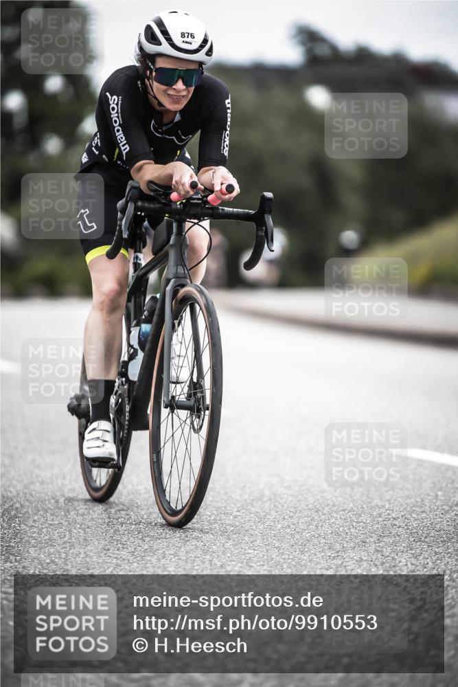 21.06.2026 - 29. Vierlanden-Triathlon H.Heesch http://msf.ph/oto/9910553 21.06.2026 12:00:24 Radfahren 295, 788, 876 meine-sportfotos.de