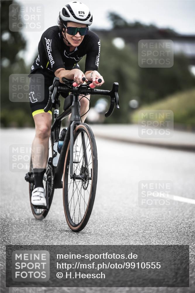 21.06.2026 - 29. Vierlanden-Triathlon H.Heesch http://msf.ph/oto/9910555 21.06.2026 12:00:24 Radfahren 295, 788, 876 meine-sportfotos.de