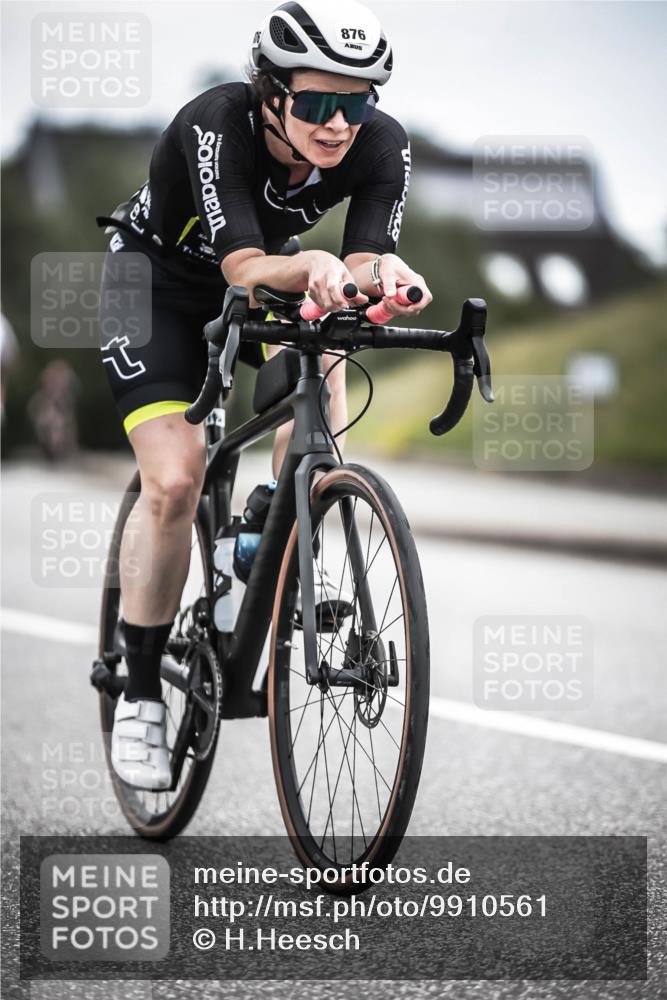21.06.2026 - 29. Vierlanden-Triathlon H.Heesch http://msf.ph/oto/9910561 21.06.2026 12:00:25 Radfahren 295, 788, 876, 903 meine-sportfotos.de