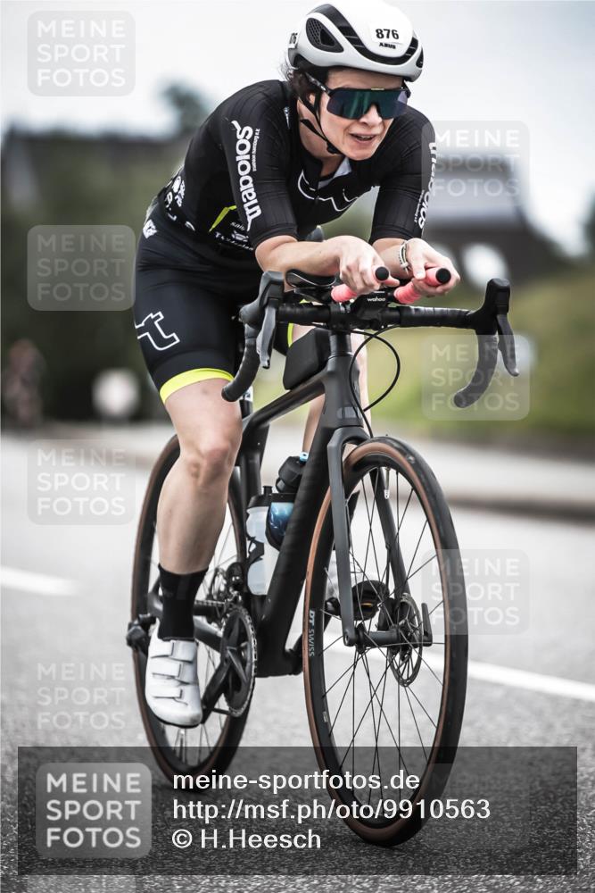 21.06.2026 - 29. Vierlanden-Triathlon H.Heesch http://msf.ph/oto/9910563 21.06.2026 12:00:25 Radfahren 295, 788, 876, 903 meine-sportfotos.de