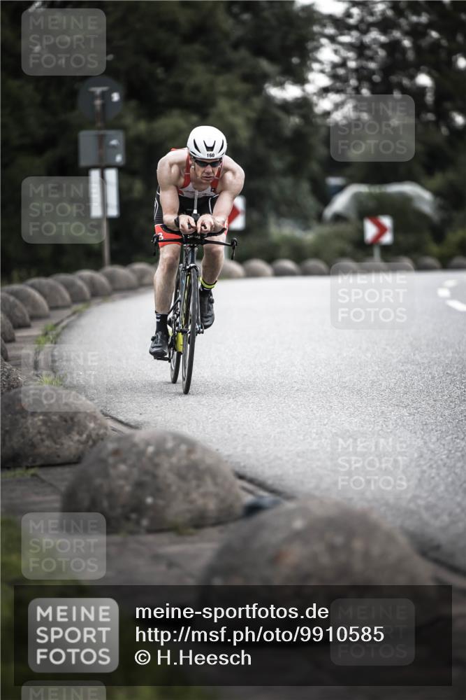 21.06.2026 - 29. Vierlanden-Triathlon H.Heesch http://msf.ph/oto/9910585 21.06.2026 09:34:48 Radfahren 26, 81, 160 meine-sportfotos.de