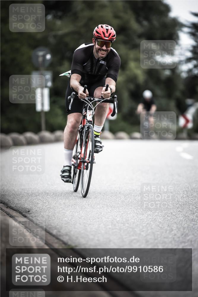 21.06.2026 - 29. Vierlanden-Triathlon H.Heesch http://msf.ph/oto/9910586 21.06.2026 12:00:34 Radfahren 658, 669, 903 meine-sportfotos.de