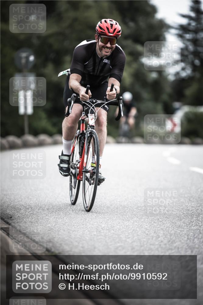 21.06.2026 - 29. Vierlanden-Triathlon H.Heesch http://msf.ph/oto/9910592 21.06.2026 12:00:34 Radfahren 658, 669, 903 meine-sportfotos.de