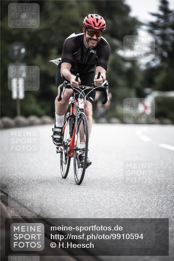 21.06.2026 - 29. Vierlanden-Triathlon H.Heesch http://msf.ph/oto/9910594 21.06.2026 12:00:34 Radfahren 658, 669, 903 meine-sportfotos.de