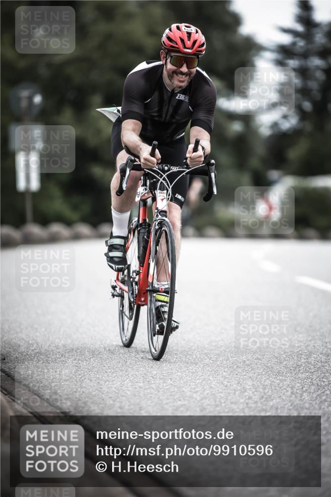 21.06.2026 - 29. Vierlanden-Triathlon H.Heesch http://msf.ph/oto/9910596 21.06.2026 12:00:34 Radfahren 658, 669, 903 meine-sportfotos.de
