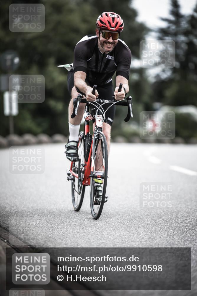 21.06.2026 - 29. Vierlanden-Triathlon H.Heesch http://msf.ph/oto/9910598 21.06.2026 12:00:34 Radfahren 658, 669, 903 meine-sportfotos.de