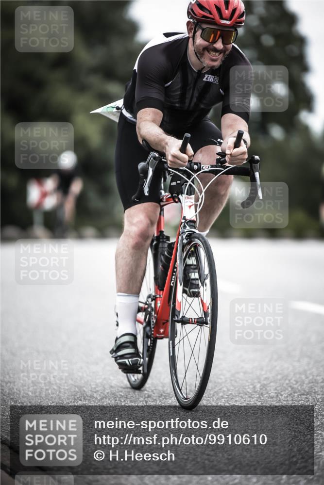 21.06.2026 - 29. Vierlanden-Triathlon H.Heesch http://msf.ph/oto/9910610 21.06.2026 12:00:34 Radfahren 658, 669, 903 meine-sportfotos.de