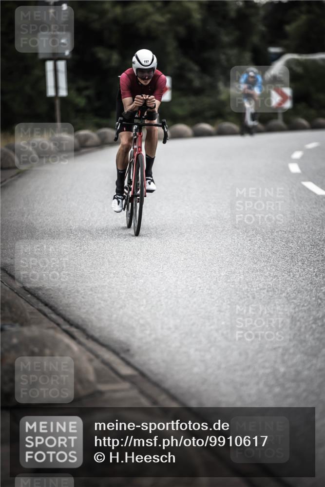 21.06.2026 - 29. Vierlanden-Triathlon H.Heesch http://msf.ph/oto/9910617 21.06.2026 09:35:33 Radfahren 9, 139, 157, 179 meine-sportfotos.de