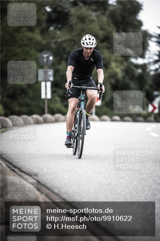 21.06.2026 - 29. Vierlanden-Triathlon H.Heesch http://msf.ph/oto/9910622 21.06.2026 12:00:39 Radfahren 658 meine-sportfotos.de
