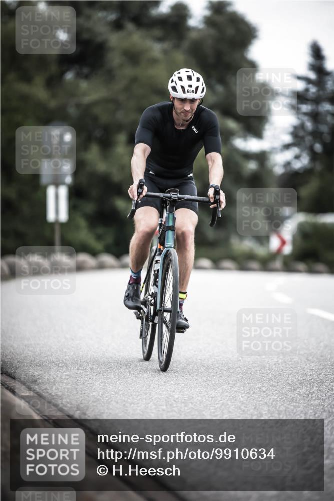 21.06.2026 - 29. Vierlanden-Triathlon H.Heesch http://msf.ph/oto/9910634 21.06.2026 12:00:39 Radfahren 658 meine-sportfotos.de