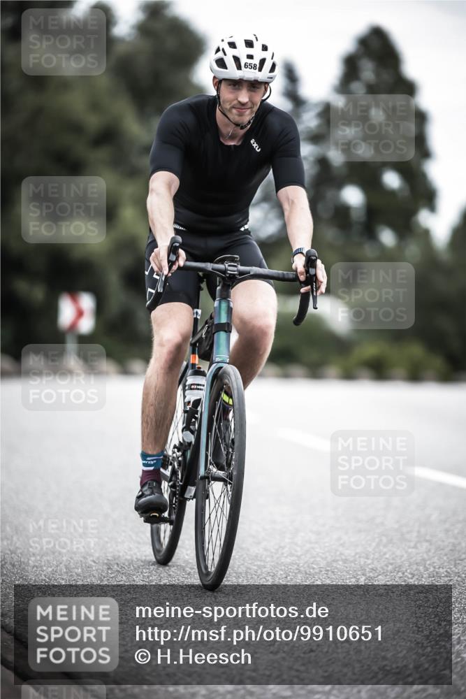 21.06.2026 - 29. Vierlanden-Triathlon H.Heesch http://msf.ph/oto/9910651 21.06.2026 12:00:39 Radfahren 658 meine-sportfotos.de