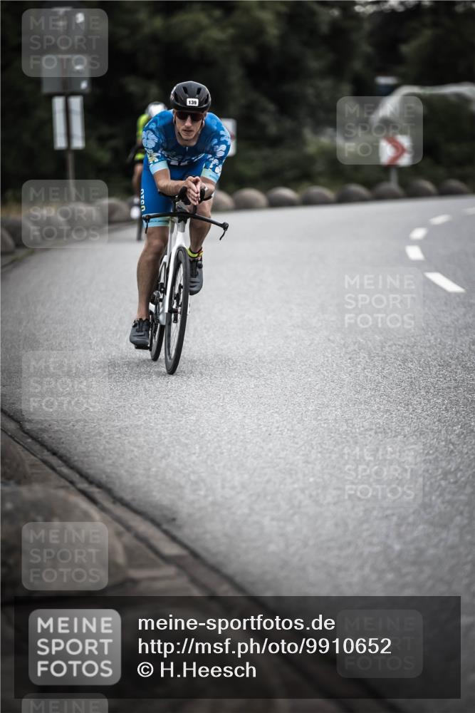 21.06.2026 - 29. Vierlanden-Triathlon H.Heesch http://msf.ph/oto/9910652 21.06.2026 09:35:37 Radfahren 9, 120, 139, 157, 179 meine-sportfotos.de