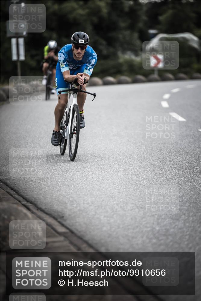 21.06.2026 - 29. Vierlanden-Triathlon H.Heesch http://msf.ph/oto/9910656 21.06.2026 09:35:37 Radfahren 9, 120, 139, 157, 179 meine-sportfotos.de
