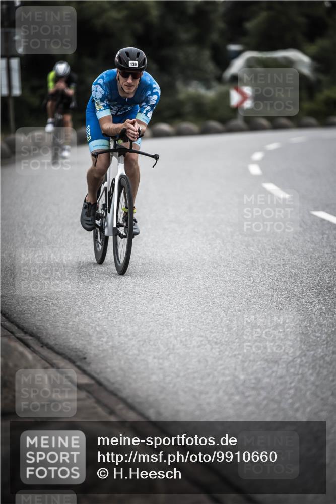 21.06.2026 - 29. Vierlanden-Triathlon H.Heesch http://msf.ph/oto/9910660 21.06.2026 09:35:37 Radfahren 9, 120, 139, 157, 179 meine-sportfotos.de