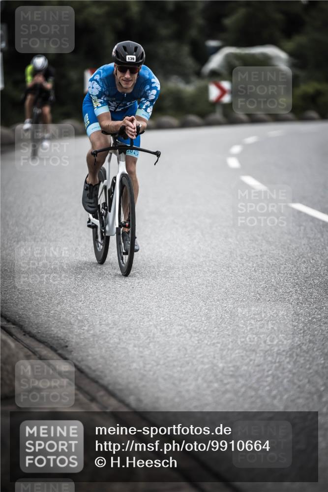 21.06.2026 - 29. Vierlanden-Triathlon H.Heesch http://msf.ph/oto/9910664 21.06.2026 09:35:37 Radfahren 9, 120, 139, 157, 179 meine-sportfotos.de