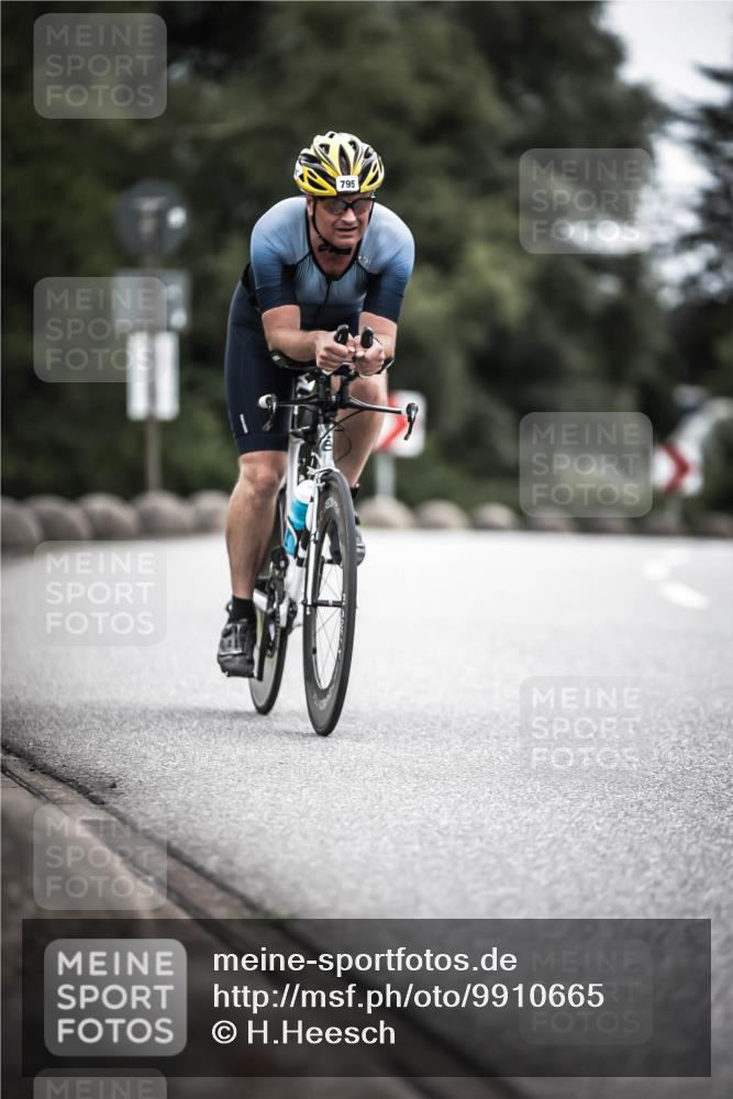 21.06.2026 - 29. Vierlanden-Triathlon H.Heesch http://msf.ph/oto/9910665 21.06.2026 12:00:50 Radfahren 237, 795 meine-sportfotos.de