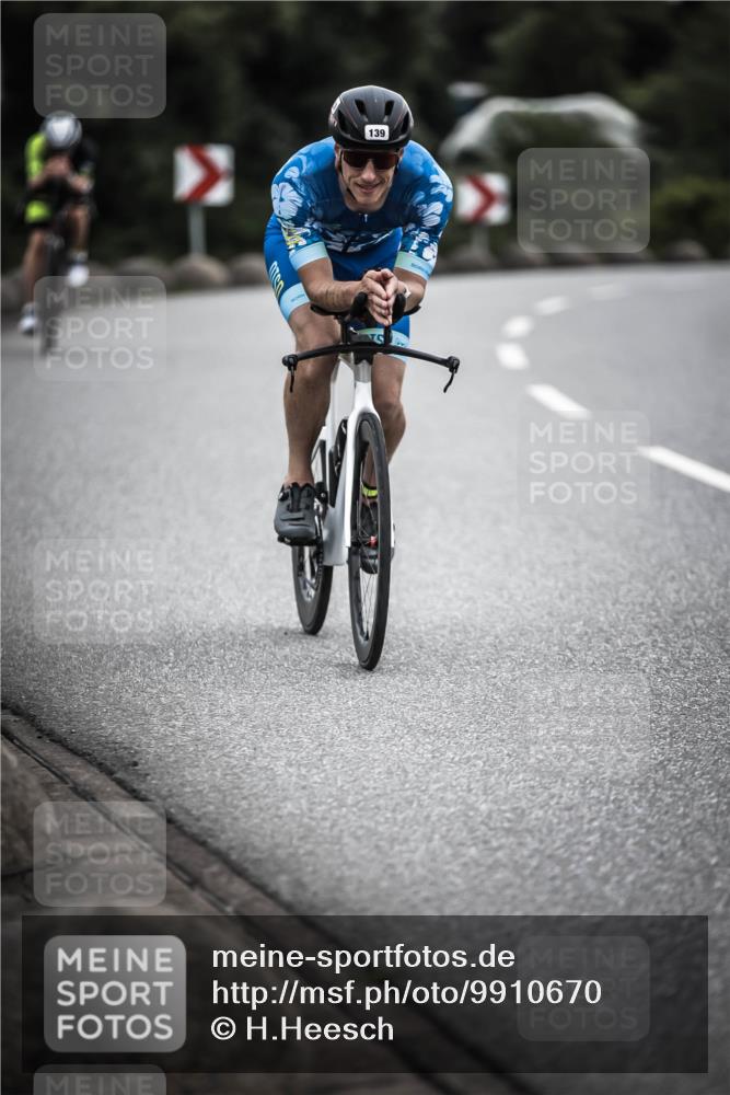 21.06.2026 - 29. Vierlanden-Triathlon H.Heesch http://msf.ph/oto/9910670 21.06.2026 09:35:37 Radfahren 9, 120, 139, 157, 179 meine-sportfotos.de