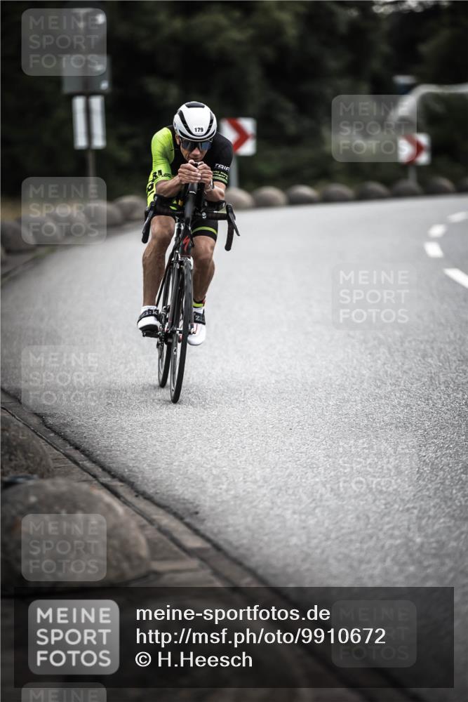 21.06.2026 - 29. Vierlanden-Triathlon H.Heesch http://msf.ph/oto/9910672 21.06.2026 09:35:39 Radfahren 9, 120, 139, 179 meine-sportfotos.de