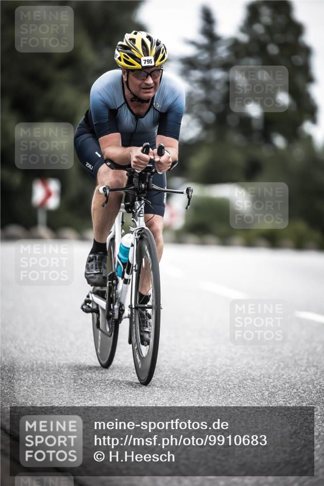 21.06.2026 - 29. Vierlanden-Triathlon H.Heesch http://msf.ph/oto/9910683 21.06.2026 12:00:50 Radfahren 237, 795 meine-sportfotos.de