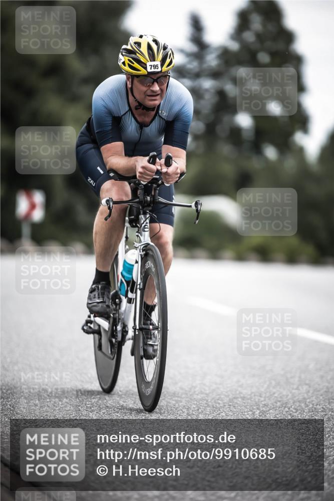 21.06.2026 - 29. Vierlanden-Triathlon H.Heesch http://msf.ph/oto/9910685 21.06.2026 12:00:50 Radfahren 237, 795 meine-sportfotos.de