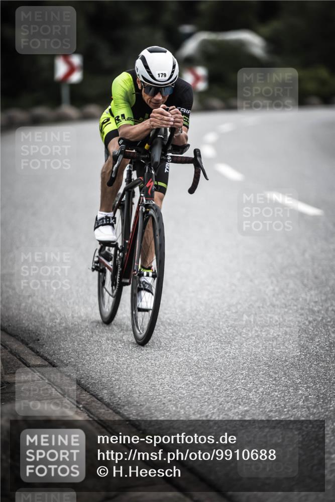 21.06.2026 - 29. Vierlanden-Triathlon H.Heesch http://msf.ph/oto/9910688 21.06.2026 09:35:40 Radfahren 9, 120, 139, 179 meine-sportfotos.de