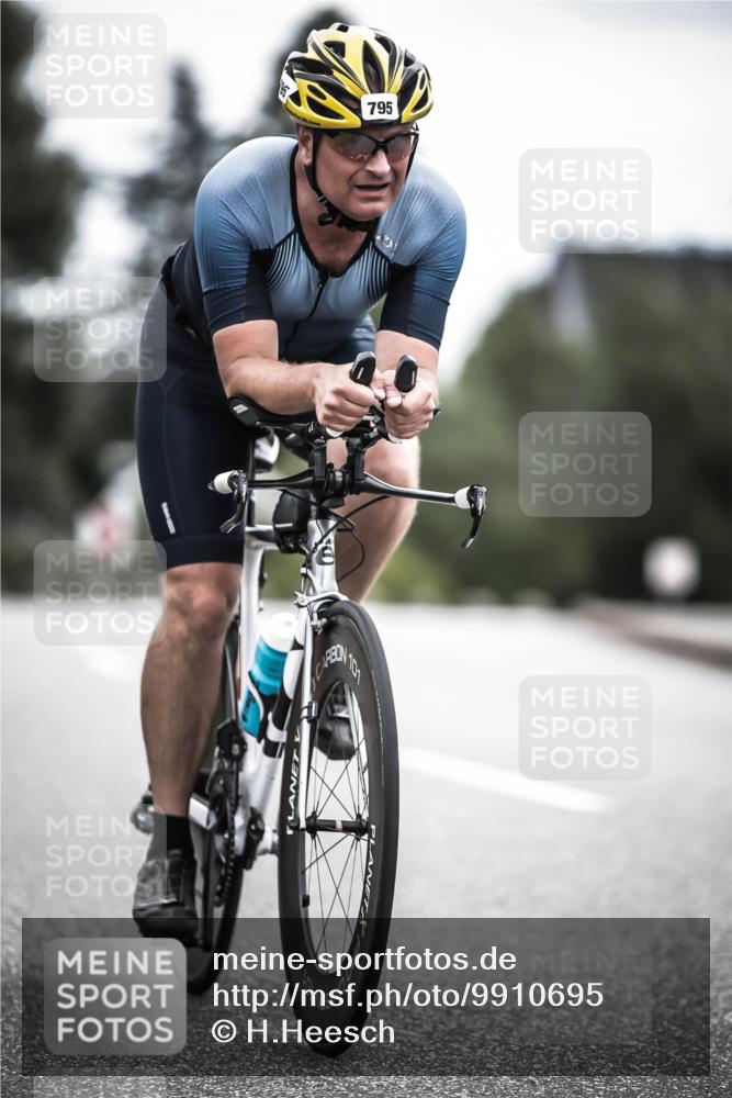21.06.2026 - 29. Vierlanden-Triathlon H.Heesch http://msf.ph/oto/9910695 21.06.2026 12:00:50 Radfahren 237, 795 meine-sportfotos.de