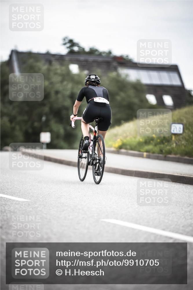 21.06.2026 - 29. Vierlanden-Triathlon H.Heesch http://msf.ph/oto/9910705 21.06.2026 12:01:01 Radfahren 664, 848 meine-sportfotos.de
