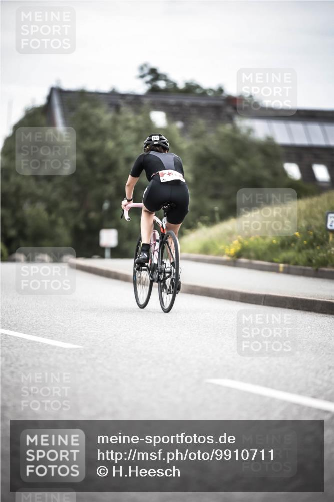 21.06.2026 - 29. Vierlanden-Triathlon H.Heesch http://msf.ph/oto/9910711 21.06.2026 12:01:01 Radfahren 664, 848 meine-sportfotos.de