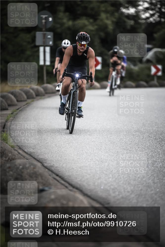21.06.2026 - 29. Vierlanden-Triathlon H.Heesch http://msf.ph/oto/9910726 21.06.2026 09:35:51 Radfahren 86, 105, 122, 161, 198, 270, 279 meine-sportfotos.de