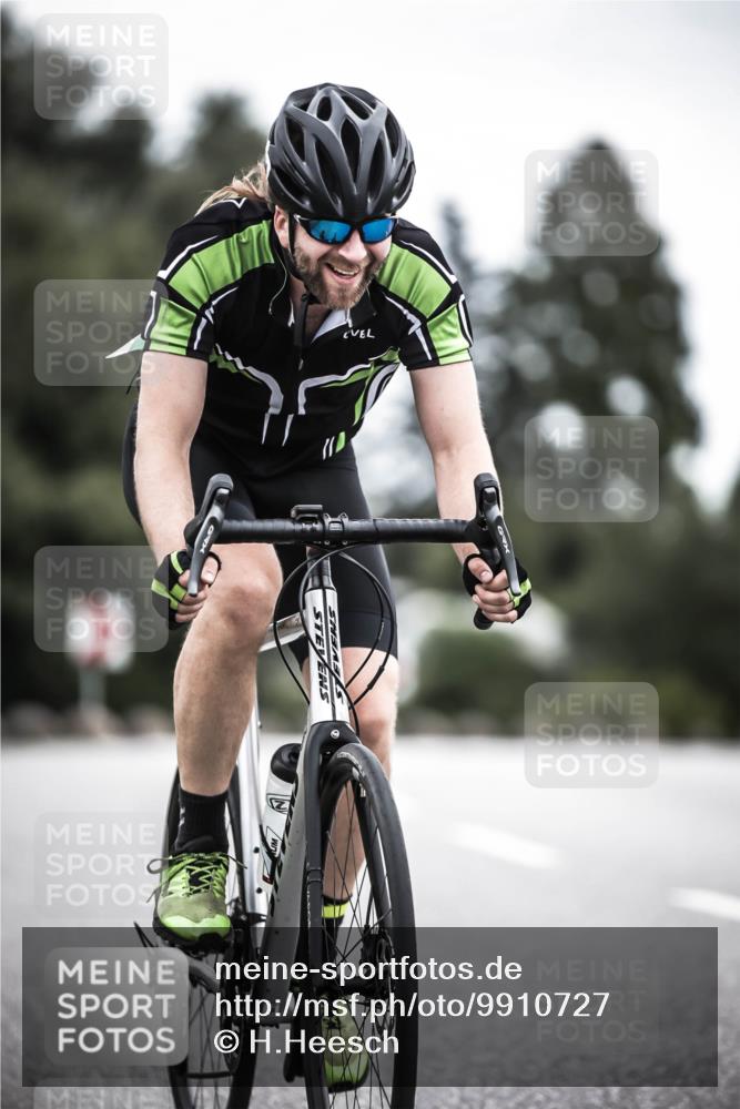 21.06.2026 - 29. Vierlanden-Triathlon H.Heesch http://msf.ph/oto/9910727 21.06.2026 12:01:28 Radfahren 665, 719, 896 meine-sportfotos.de