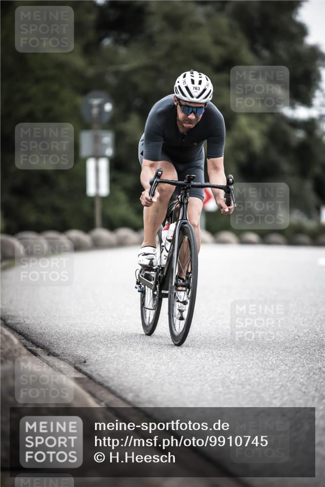 21.06.2026 - 29. Vierlanden-Triathlon H.Heesch http://msf.ph/oto/9910745 21.06.2026 12:01:53 Radfahren 252, 763 meine-sportfotos.de