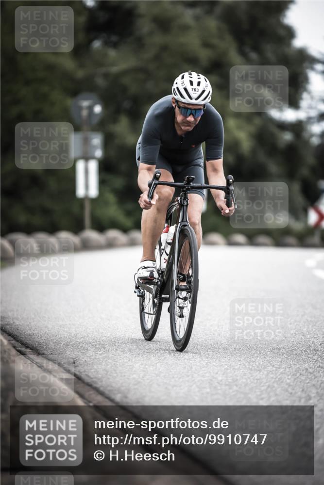 21.06.2026 - 29. Vierlanden-Triathlon H.Heesch http://msf.ph/oto/9910747 21.06.2026 12:01:54 Radfahren 252, 763 meine-sportfotos.de