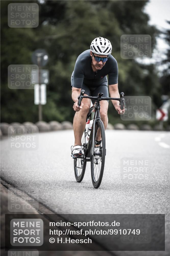21.06.2026 - 29. Vierlanden-Triathlon H.Heesch http://msf.ph/oto/9910749 21.06.2026 12:01:54 Radfahren 252, 763 meine-sportfotos.de