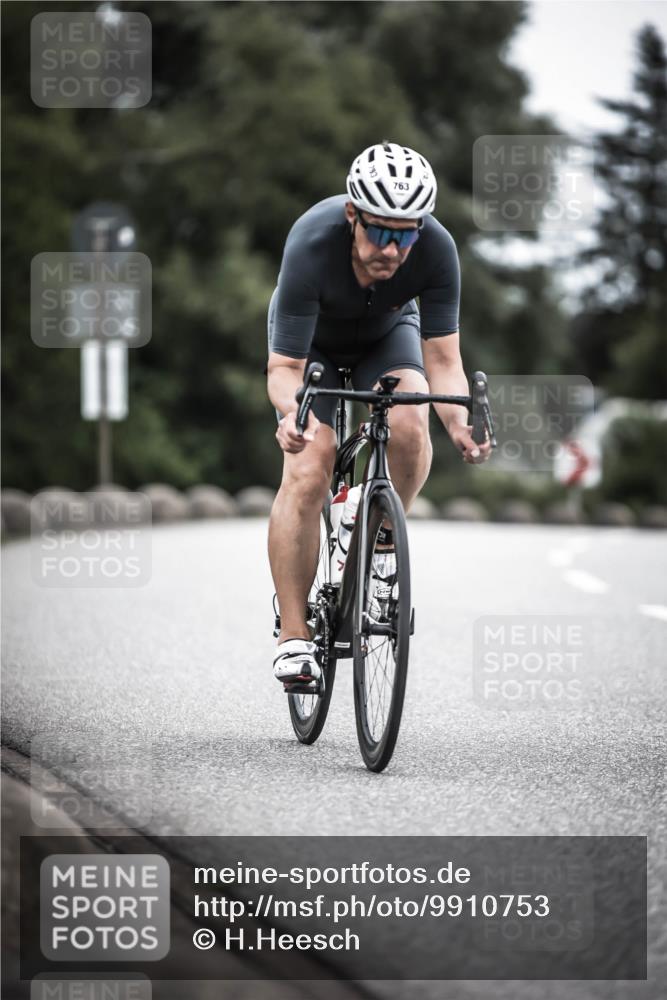 21.06.2026 - 29. Vierlanden-Triathlon H.Heesch http://msf.ph/oto/9910753 21.06.2026 12:01:54 Radfahren 252, 763 meine-sportfotos.de