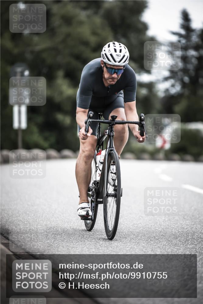 21.06.2026 - 29. Vierlanden-Triathlon H.Heesch http://msf.ph/oto/9910755 21.06.2026 12:01:54 Radfahren 252, 763 meine-sportfotos.de
