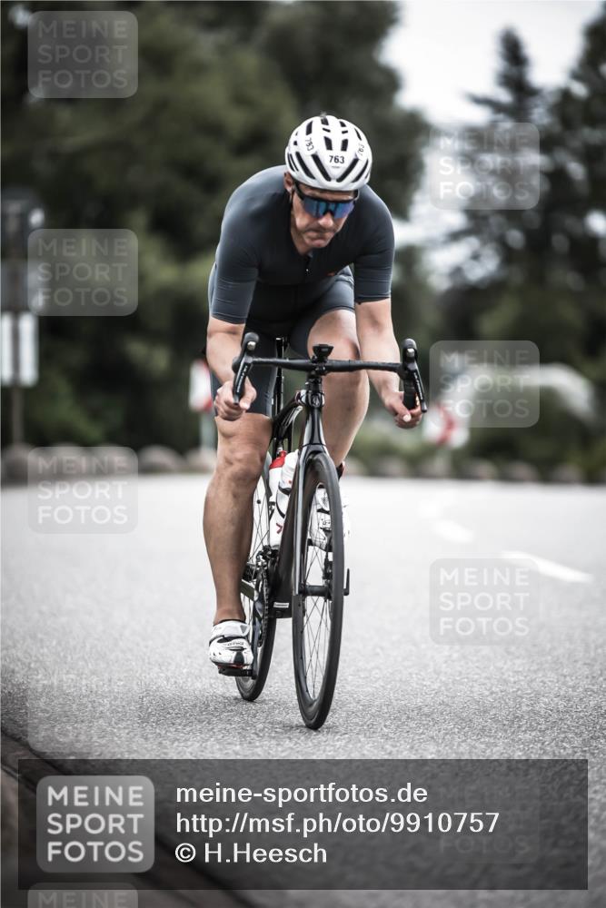 21.06.2026 - 29. Vierlanden-Triathlon H.Heesch http://msf.ph/oto/9910757 21.06.2026 12:01:54 Radfahren 252, 763 meine-sportfotos.de
