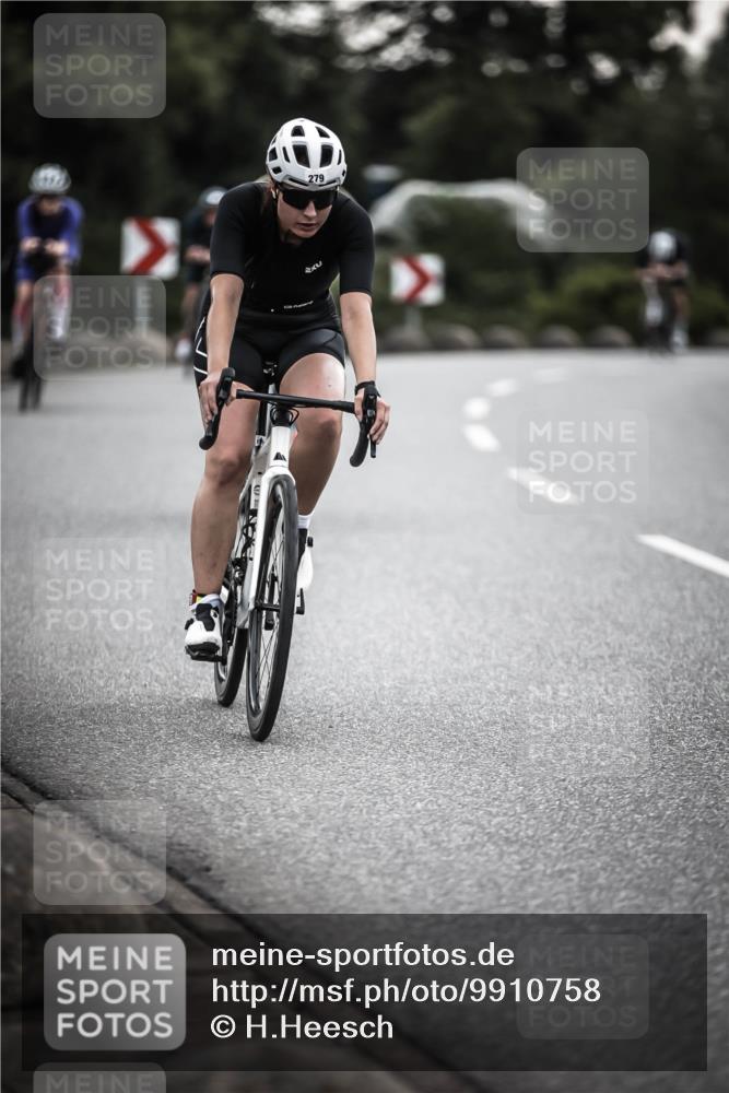 21.06.2026 - 29. Vierlanden-Triathlon H.Heesch http://msf.ph/oto/9910758 21.06.2026 09:35:53 Radfahren 86, 90, 105, 122, 161, 176, 198, 200, 270, 279 meine-sportfotos.de