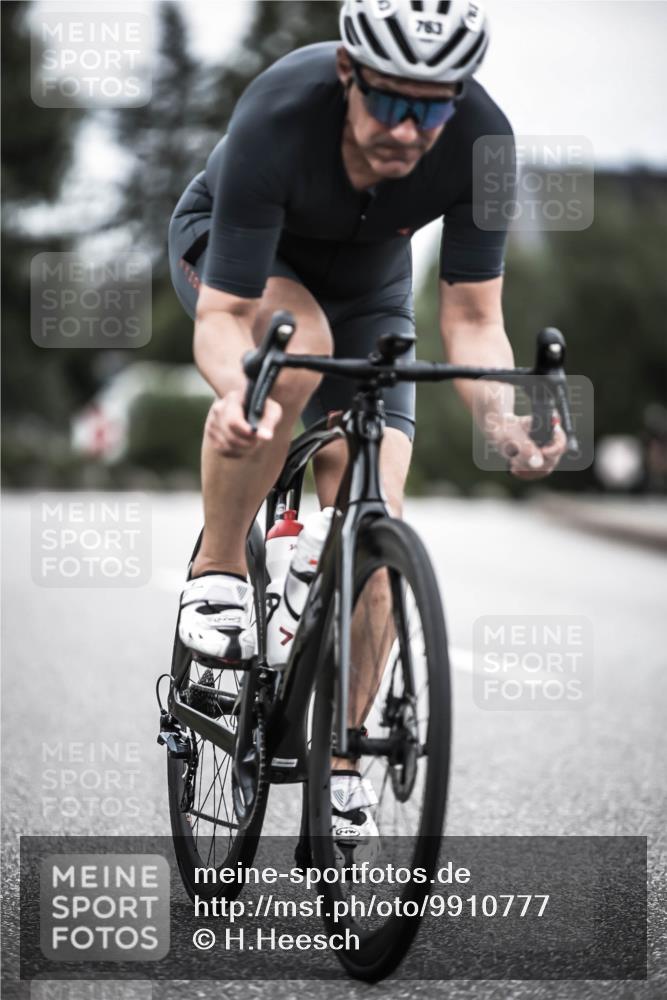 21.06.2026 - 29. Vierlanden-Triathlon H.Heesch http://msf.ph/oto/9910777 21.06.2026 12:01:54 Radfahren 252, 763 meine-sportfotos.de