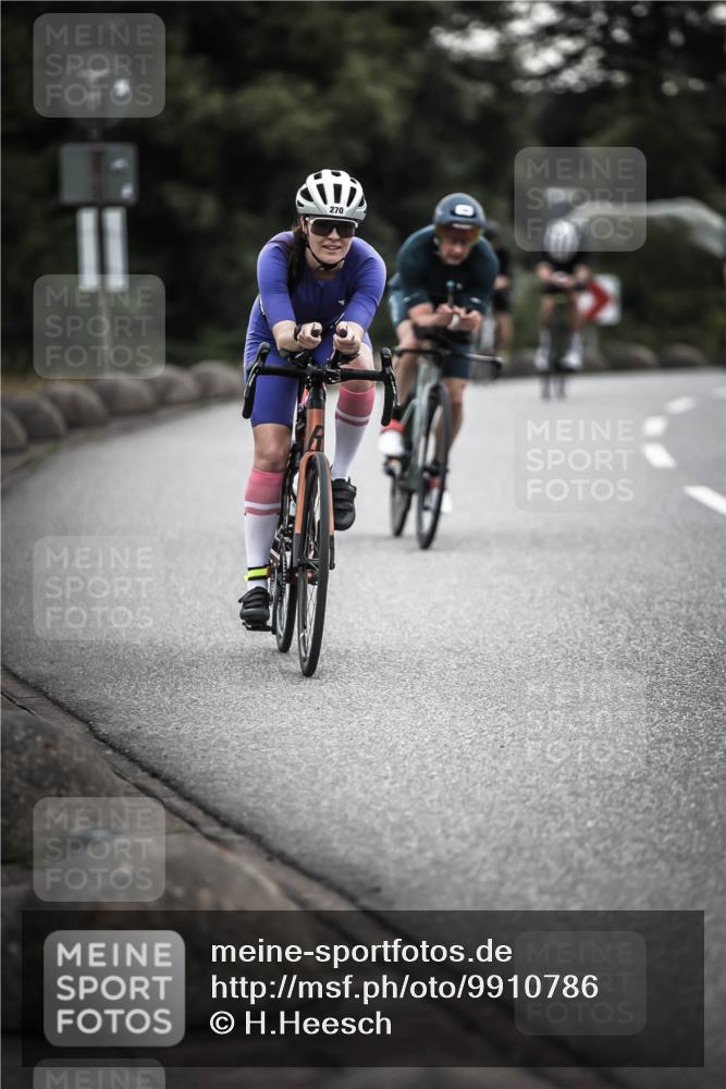 21.06.2026 - 29. Vierlanden-Triathlon H.Heesch http://msf.ph/oto/9910786 21.06.2026 09:35:55 Radfahren 75, 86, 90, 105, 161, 176, 198, 200, 270, 279 meine-sportfotos.de