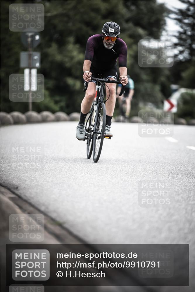 21.06.2026 - 29. Vierlanden-Triathlon H.Heesch http://msf.ph/oto/9910791 21.06.2026 12:02:04 Radfahren 661, 755, 758 meine-sportfotos.de