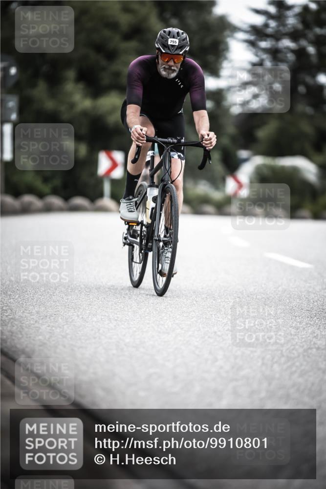 21.06.2026 - 29. Vierlanden-Triathlon H.Heesch http://msf.ph/oto/9910801 21.06.2026 12:02:04 Radfahren 661, 755, 758 meine-sportfotos.de